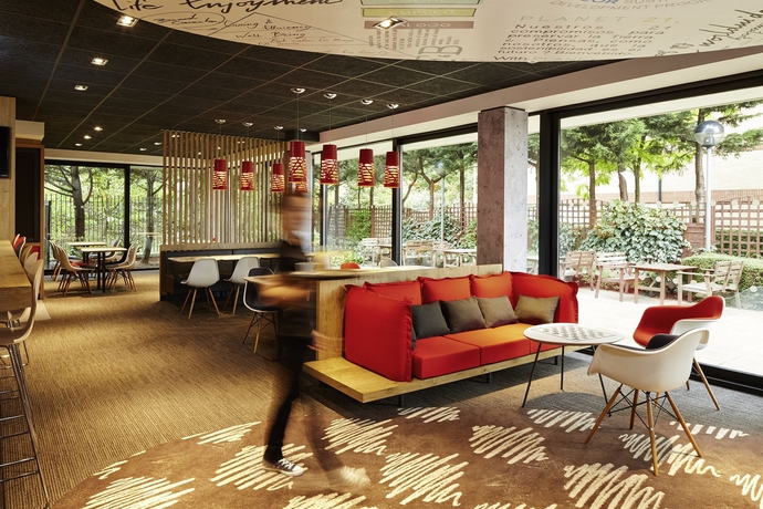 Imagen de los interiores del Hotel Ibis London Thurrock M25. Foto 15