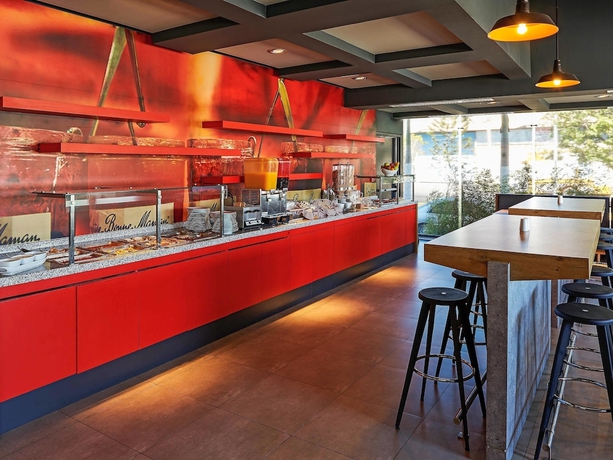 Imagen del bar/restaurante del Hotel Ibis Los Mochis. Foto 7