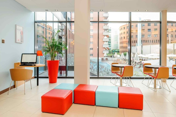 Imagen de los interiores del Hotel Ibis Lugano Paradiso. Foto 9