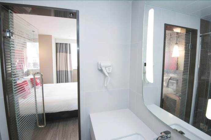 Imagen de la habitación del Hotel Ibis Luoyang Baolong Square. Foto 11