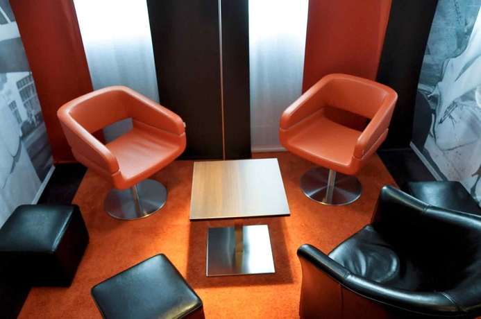 Imagen del bar/restaurante del Hotel Ibis Luxembourg Aéroport. Foto 7