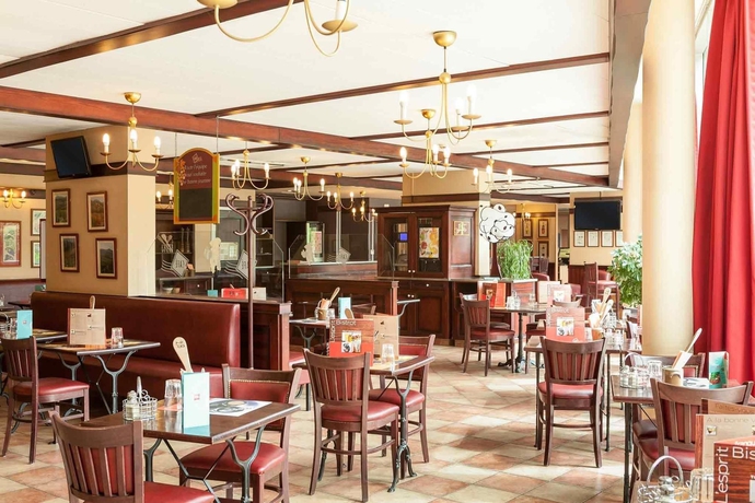 Imagen del bar/restaurante del Hotel Ibis Lyon Caluire Cité Internationale. Foto 8