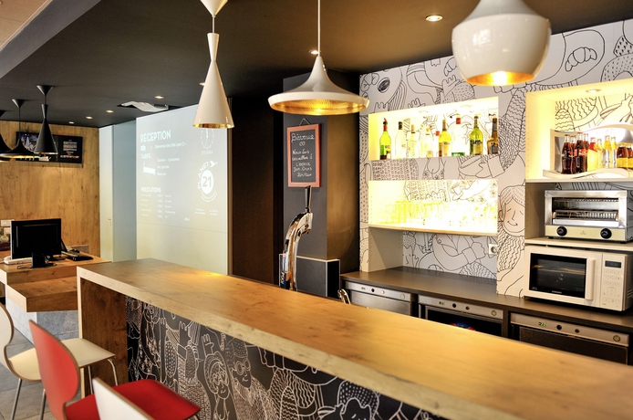 Imagen del bar/restaurante del Hotel Ibis Lyon Centre. Foto 5