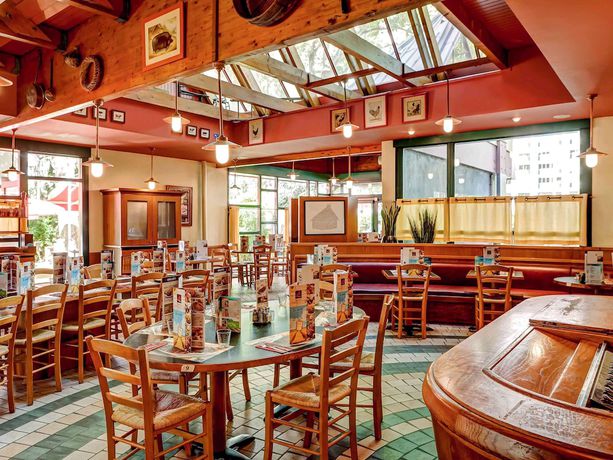 Imagen del bar/restaurante del Hotel Ibis Lyon Gare La Part Dieu. Foto 4