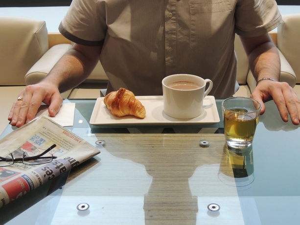 Imagen del bar/restaurante del Hotel Ibis Lyon Sud Vienne Saint Louis. Foto 5