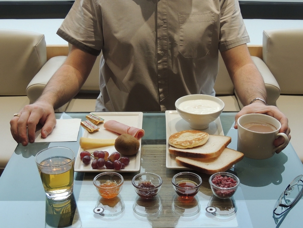 Imagen del bar/restaurante del Hotel Ibis Lyon Sud Vienne Saint Louis. Foto 7