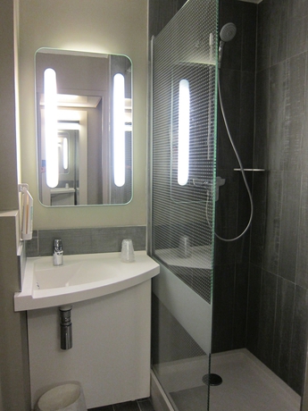 Imagen de la habitación del Hotel Ibis Lyon Villefranche Sur Saone. Foto 14