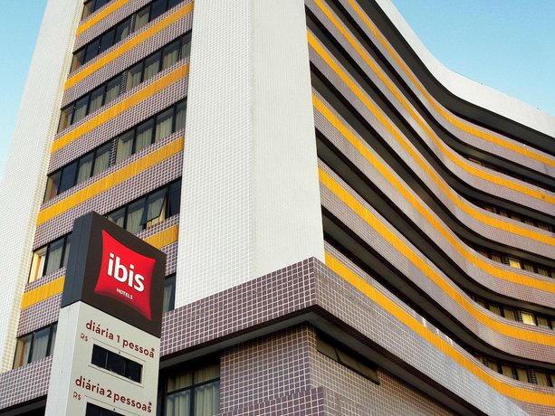 Imagen de los exteriores del Hotel Ibis Maceio Pajucara. Foto 13