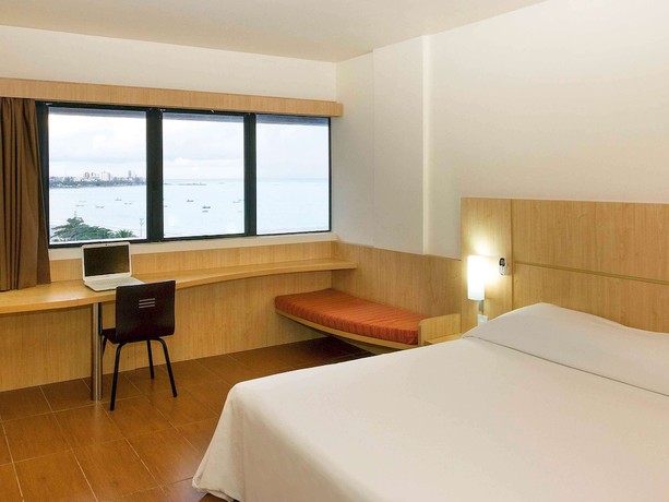 Imagen de la habitación del Hotel Ibis Maceio Pajucara. Foto 10