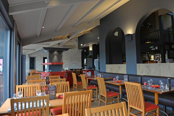 Imagen del bar/restaurante del Hotel Ibis Macon Sud Crêches. Foto 2