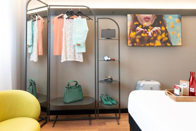 Imagen de la habitación del Hotel Ibis Madrid Aeropuerto Barajas. Foto 10