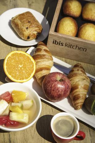 Imagen del bar/restaurante del Hotel Ibis Madrid Fuenlabrada. Foto 5