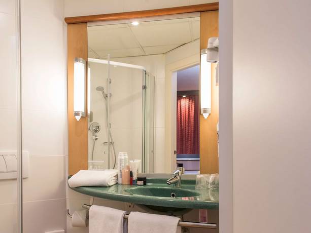 Imagen de la habitación del Hotel Ibis Madrid Fuenlabrada. Foto 18