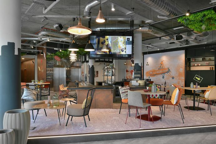 Imagen del bar/restaurante del Hotel Ibis Madrid Getafe. Foto 2