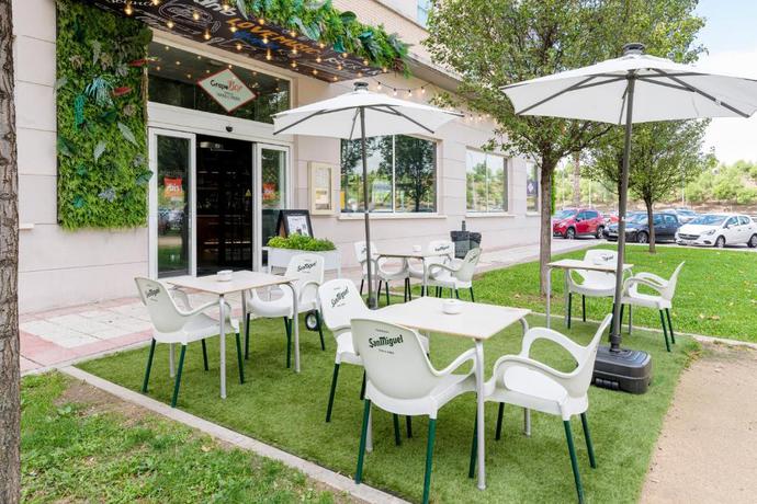 Imagen de los exteriores del Hotel Ibis Madrid Getafe. Foto 10