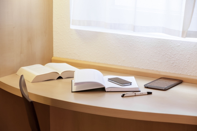 Imagen de la habitación del Hotel Ibis Maine Montparnasse. Foto 7