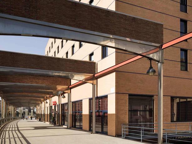 Imagen de los exteriores del Hotel Ibis Malaga Centro Ciudad. Foto 15