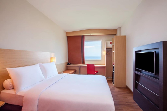 Imagen de la habitación del Hotel Ibis Manado City Center Boulevard. Foto 12