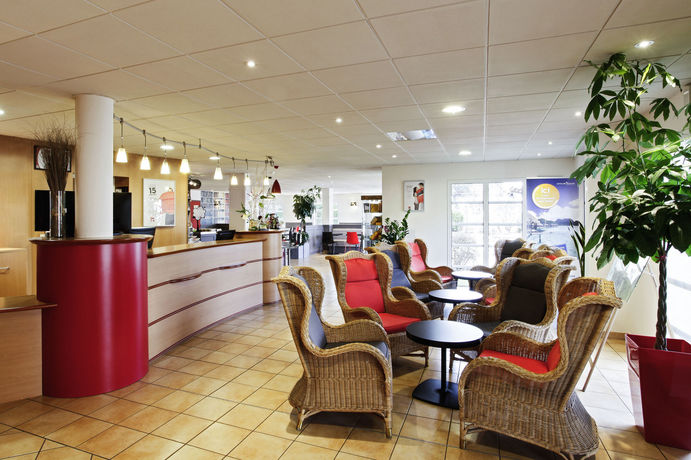 Imagen del bar/restaurante del Hotel Ibis Manosque Cadarache. Foto 5