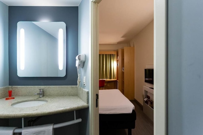 Imagen de la habitación del Hotel Ibis Marilia. Foto 15