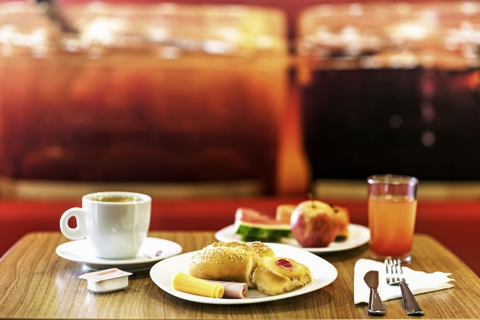 Imagen del bar/restaurante del Hotel Ibis Marilia. Foto 7