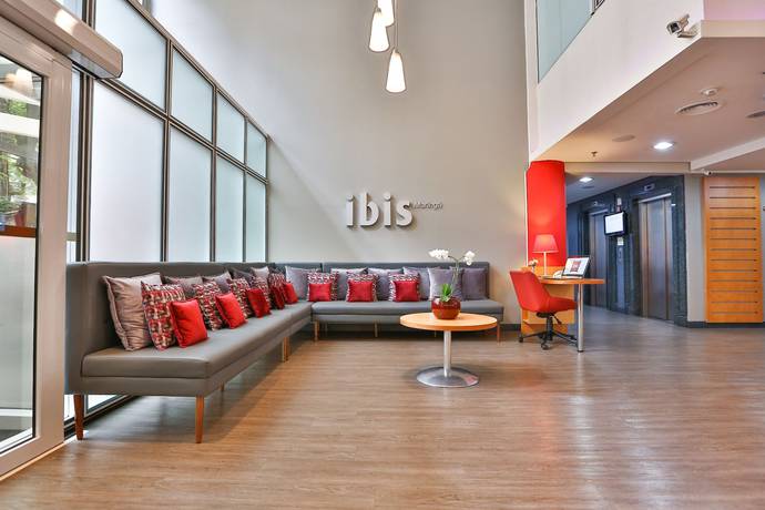 Imagen de los interiores del Hotel Ibis Maringa. Foto 19
