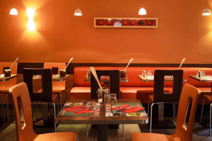 Imagen del bar/restaurante del Hotel Ibis Marne La Vallee Emerainville. Foto 5