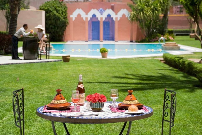 Imagen del bar/restaurante del Hotel Ibis Marrakech Centre Gare. Foto 9