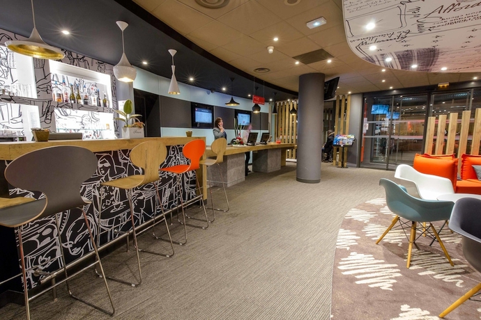 Imagen de los interiores del Hotel Ibis Marseille Timone. Foto 18