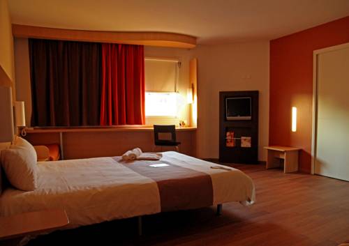 Imagen de la habitación del Hotel Ibis Martigues. Foto 6