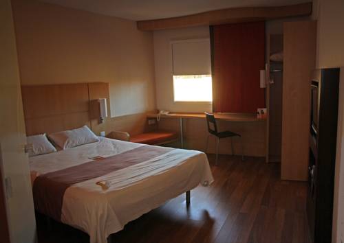 Imagen de la habitación del Hotel Ibis Martigues. Foto 8