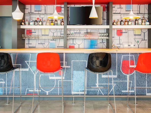 Imagen del bar/restaurante del Hotel Ibis Mazatlán Marina. Foto 5