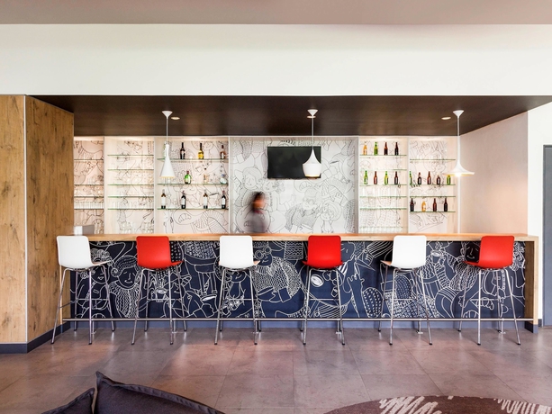 Imagen del bar/restaurante del Hotel Ibis México Alameda. Foto 10