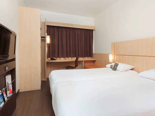 Imagen de la habitación del Hotel Ibis Medellin. Foto 14