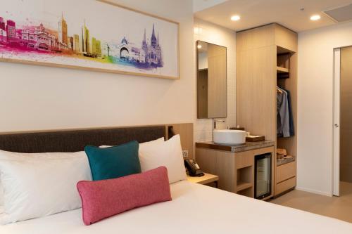 Imagen de la habitación del Hotel Ibis Melbourne Central. Foto 7