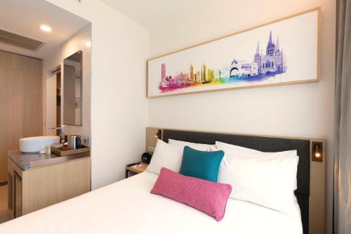 Imagen de la habitación del Hotel Ibis Melbourne Central. Foto 8