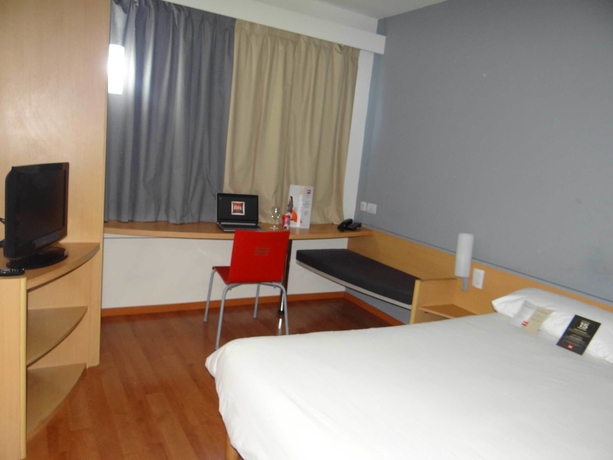 Imagen de la habitación del Hotel Ibis Mendoza. Foto 7