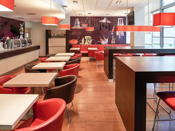 Imagen del bar/restaurante del Hotel Ibis Merida. Foto 2