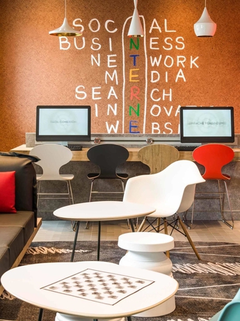 Imagen del bar/restaurante del Hotel Ibis Milano Fiera. Foto 8