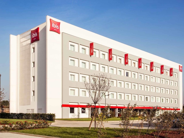 Imagen general del Hotel Ibis Milano Fiera. Foto 3