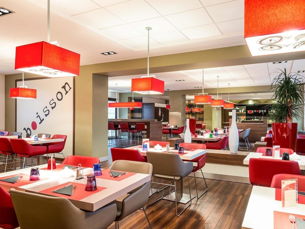 Imagen del bar/restaurante del Hotel Ibis Milano Malpensa Aeroporto. Foto 7