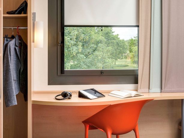 Imagen de la habitación del Hotel Ibis Montceau Les Mines. Foto 16