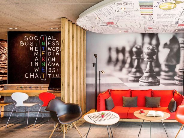 Imagen del bar/restaurante del Hotel Ibis Montceau Les Mines. Foto 12