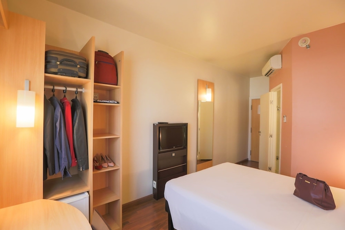 Imagen de la habitación del Hotel Ibis Montes Claros Shopping. Foto 15