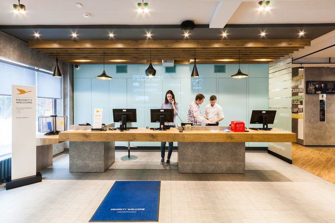 Imagen de los interiores del Hotel Ibis Moscow Domodedovo Airport. Foto 19