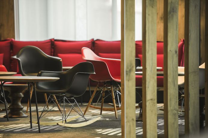 Imagen de los interiores del Hotel Ibis Moscow Domodedovo Airport. Foto 20