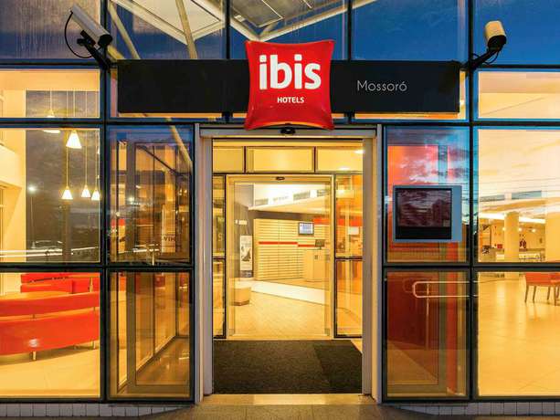 Imagen de los exteriores del Hotel Ibis Mossor&oacute;. Foto 4