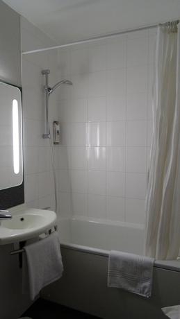 Imagen de la habitación del Hotel Ibis Moulins Sud. Foto 5