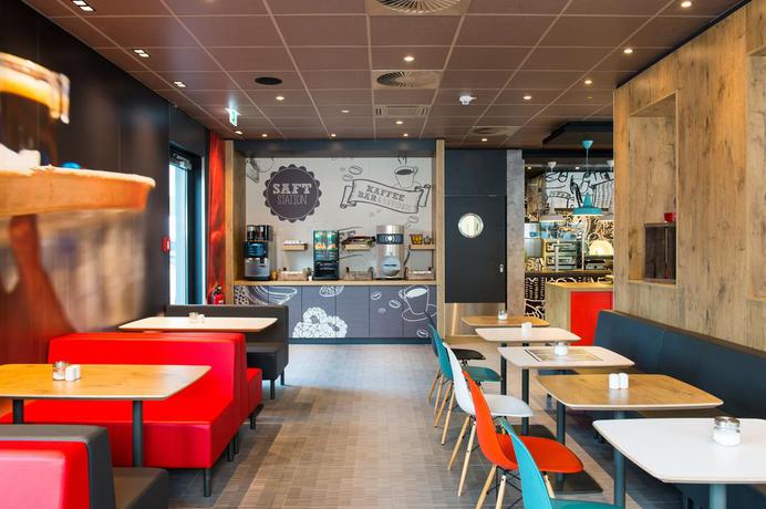 Imagen del bar/restaurante del Hotel Ibis Muenchen Airport Sued. Foto 2