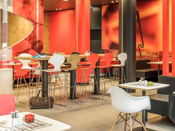 Imagen del bar/restaurante del Hotel Ibis Muenchen City Arnulfpark. Foto 4